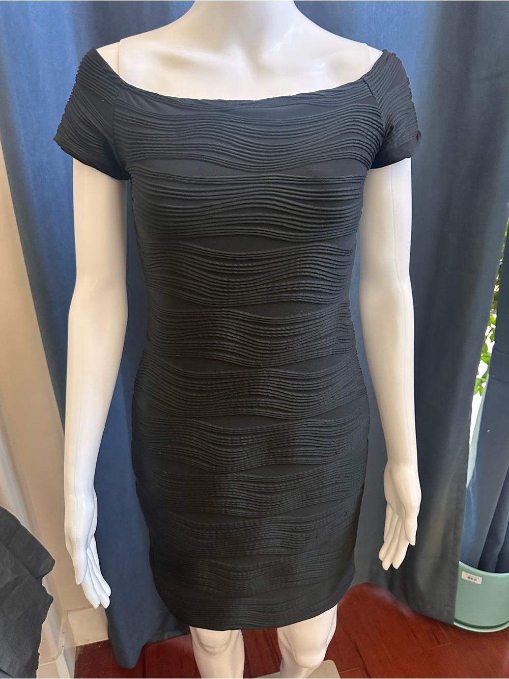 VNTG Y2K Brat Star Black Wavy Textured Off The Shoulder Bodycon Mini Dress L EUC